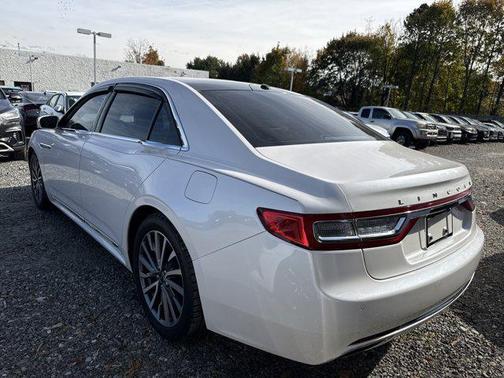 2017 Lincoln Continental Select