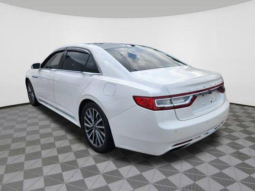 2017 Lincoln Continental Select