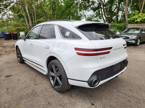 Alta White 2025 Genesis GV70 3.5T AWD Sport