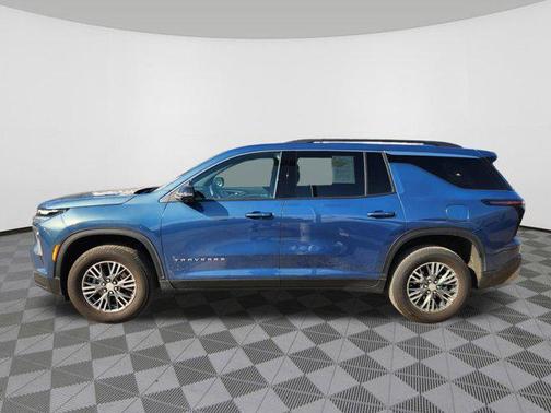 Lakeshore Blue Metallic 2025 Chevrolet Traverse LT