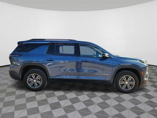 Lakeshore Blue Metallic 2025 Chevrolet Traverse LT