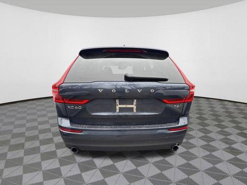 2018 Volvo XC60 T6 Momentum