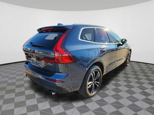 2018 Volvo XC60 T6 Momentum