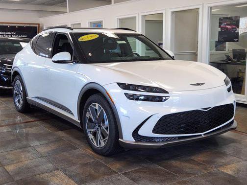 2025 Genesis GV60 Standard AWD