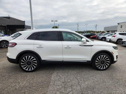 2020 Lincoln Nautilus Black Label