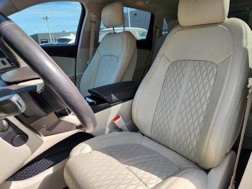 2020 Lincoln Nautilus Black Label