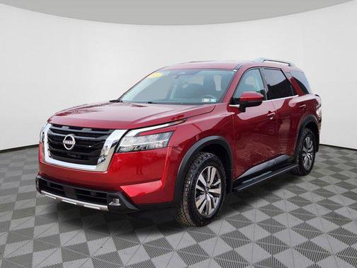 2022 Nissan Pathfinder SL 4WD
