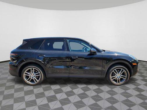 Black 2019 Porsche Cayenne Cayenne