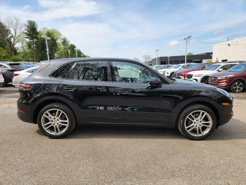 Black 2019 Porsche Cayenne Cayenne