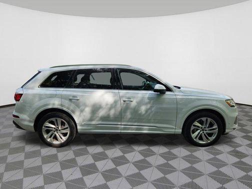 2021 Audi Q7 55 Premium Plus