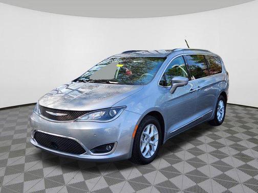 2018 Chrysler Pacifica Touring-L Plus