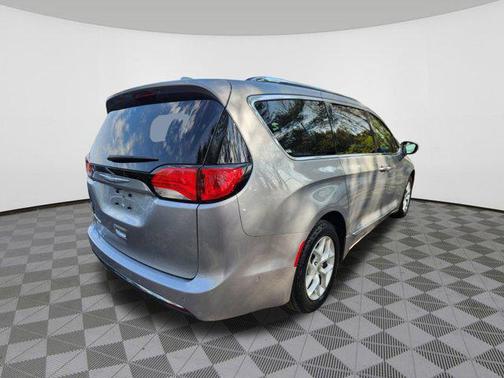 2018 Chrysler Pacifica Touring-L Plus