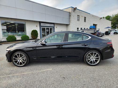 2023 Genesis G70 2.0T AWD