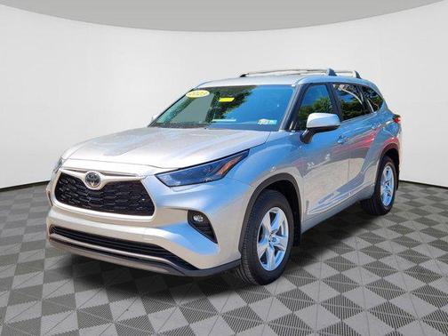 Celestial Silver Metallic 2023 Toyota Highlander LE