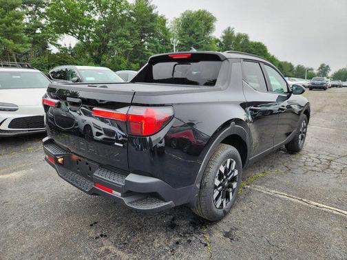2025 Hyundai SANTA CRUZ SEL Activity