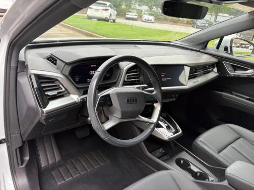 2024 Audi Q4 e-tron Premium Plus 40 RWD