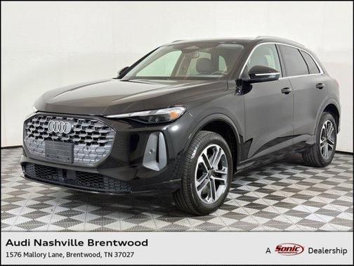 Mythos Black Metallic 2025 Audi Q5 Premium TFSI quattro S tronic