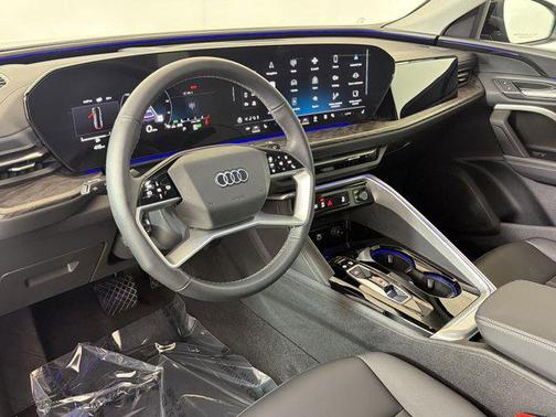 Mythos Black Metallic 2025 Audi Q5 Premium TFSI quattro S tronic