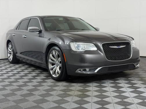 Granite Crystal Metallic Clearcoat 2019 Chrysler 300 Limited