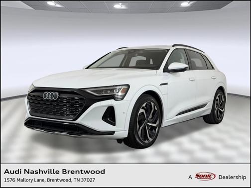 Glacier White Metallic 2024 Audi Q8 e-tron Premium Plus