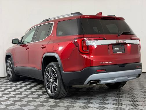 Volcanic Red Tintcoat 2023 GMC Acadia FWD SLT