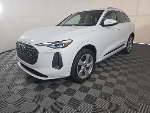 2025 Audi Q5 Premium Plus