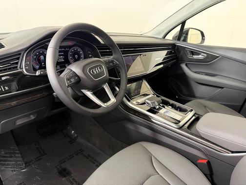 2026 Audi Q7 55 Premium Plus
