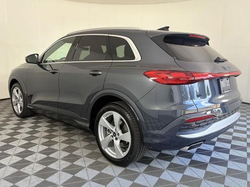 2025 Audi Q5 Prestige TFSI quattro S tronic