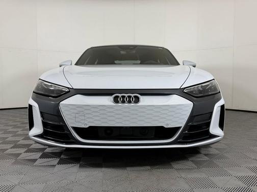 2023 Audi e-tron GT Premium Plus quattro