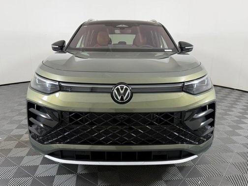 2025 Volkswagen Tiguan 2.0T SEL R-Line 4MOTION