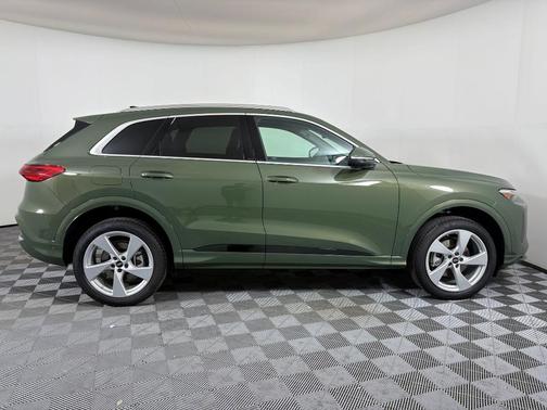 2025 Audi Q5 Premium Plus TFSI quattro S tronic