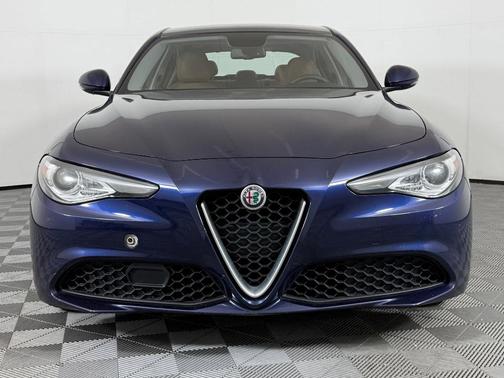 2017 Alfa Romeo Giulia Base