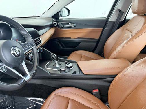 2017 Alfa Romeo Giulia Base