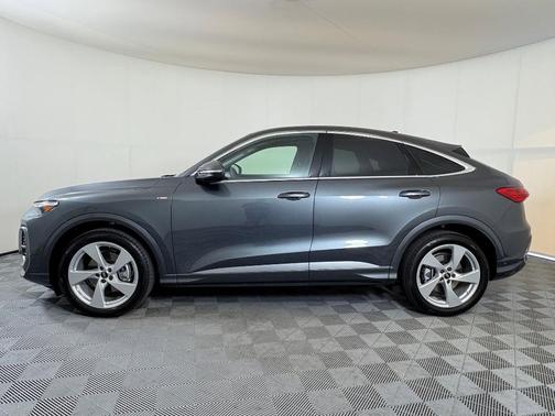 2025 Audi Q5 Prestige TFSI quattro S tronic