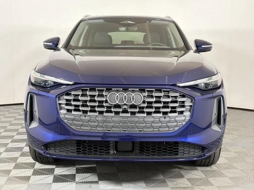 Navarra Blue Metallic 2025 Audi Q5 Premium TFSI quattro S tronic