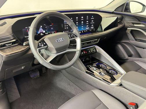 Navarra Blue Metallic 2025 Audi Q5 Premium TFSI quattro S tronic