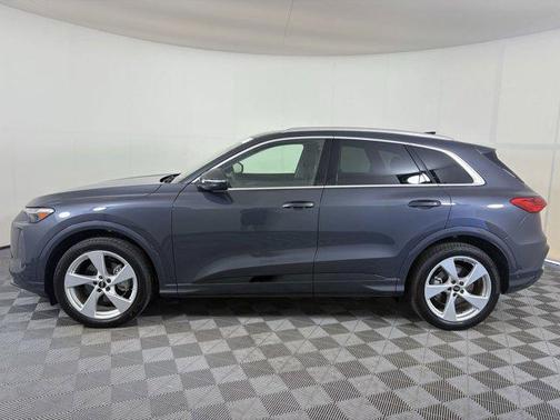 2025 Audi Q5 Prestige TFSI quattro S tronic