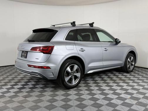 2023 Audi Q5 40 Premium Plus