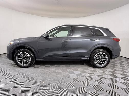 2025 Audi Q5 Premium TFSI quattro S tronic
