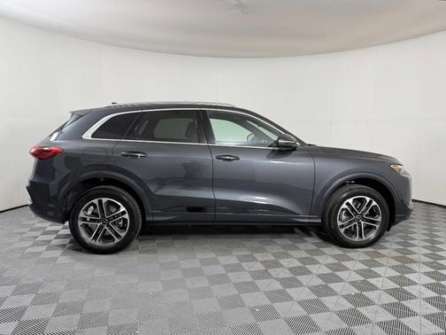 2025 Audi Q5 Premium TFSI quattro S tronic