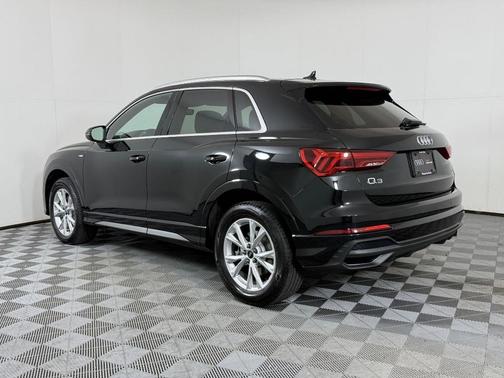 2025 Audi Q3 Premium 45 TFSI S line quattro Tiptronic