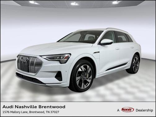 2021 Audi e-tron Premium Plus