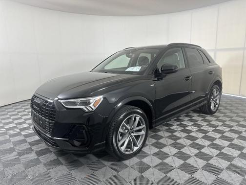 2025 Audi Q3 Premium 45 TFSI S line quattro Tiptronic