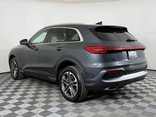 2025 Audi Q5 Premium TFSI quattro S tronic