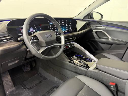 2025 Audi Q5 Premium TFSI quattro S tronic