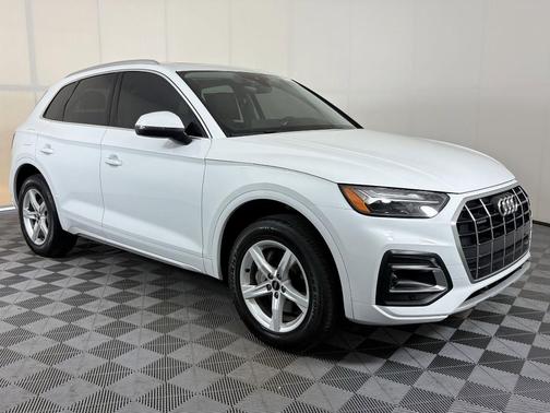 2024 Audi Q5 40 Premium