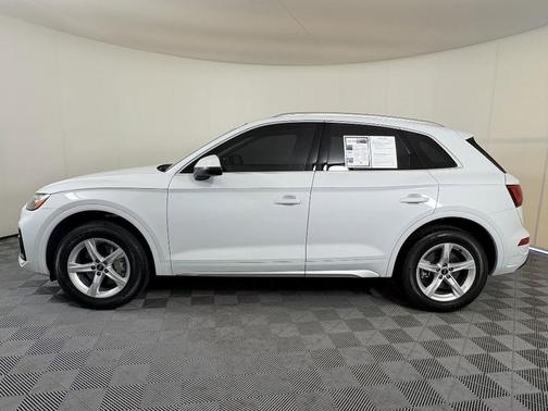 2024 Audi Q5 40 Premium