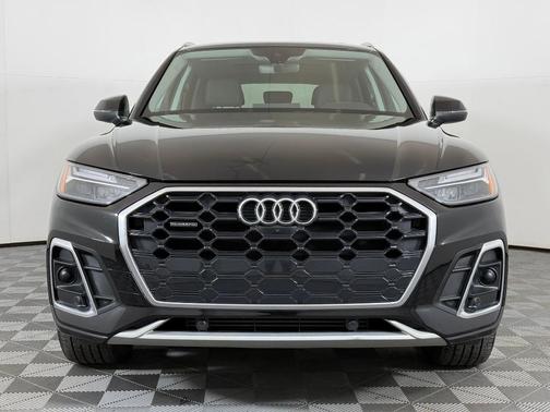 2022 Audi Q5 45 S line Premium Plus
