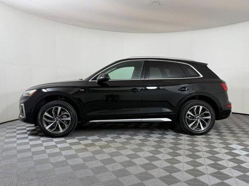 2022 Audi Q5 45 S line Premium Plus