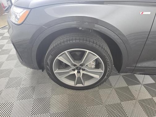 2025 Audi Q5 45 S line Premium